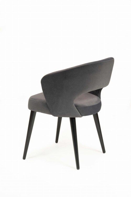 Mirek 6 krzesło tapicerowane w odcieniu ciemnej szarości nogi czarne