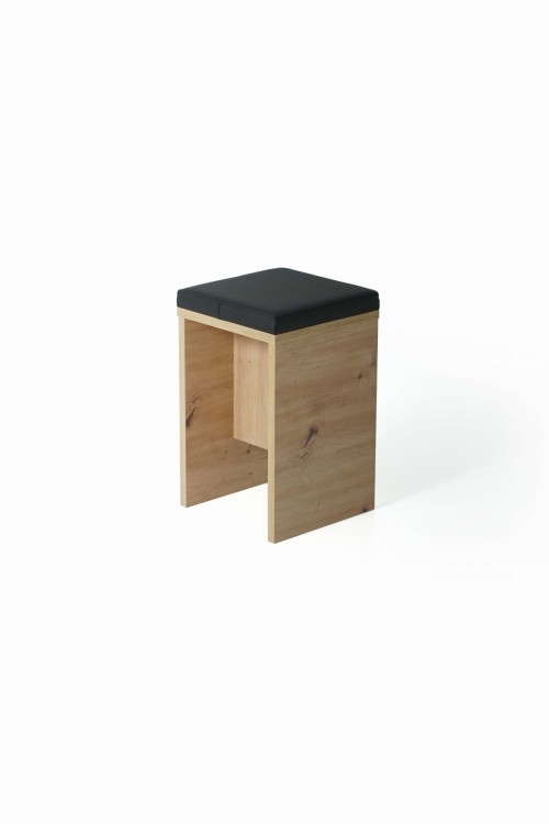 Wyprzedaż Taboret tapicerowany czarny nogi dąb artisan